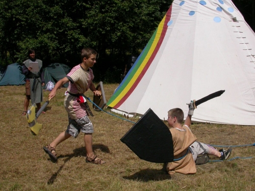 Hobit versus trpaslík.