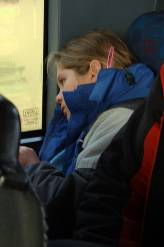 V autobuse se udělalo nejednomu z nás špatně.